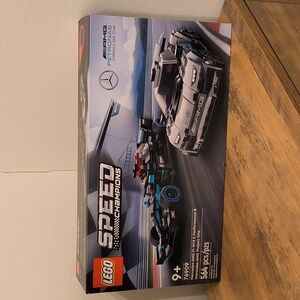 Lego Speed Champions Mercedes-AMG F1 W12 E Performance & Mercedes-AMG Project 1